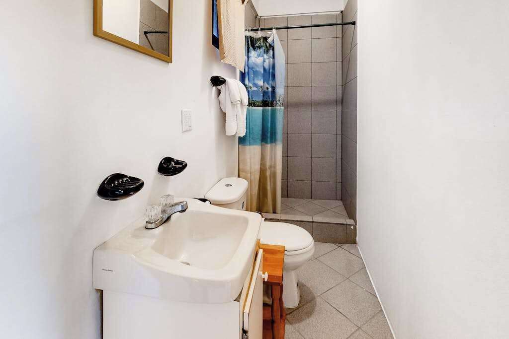 Photo of Bathroom in Caye Caulker
