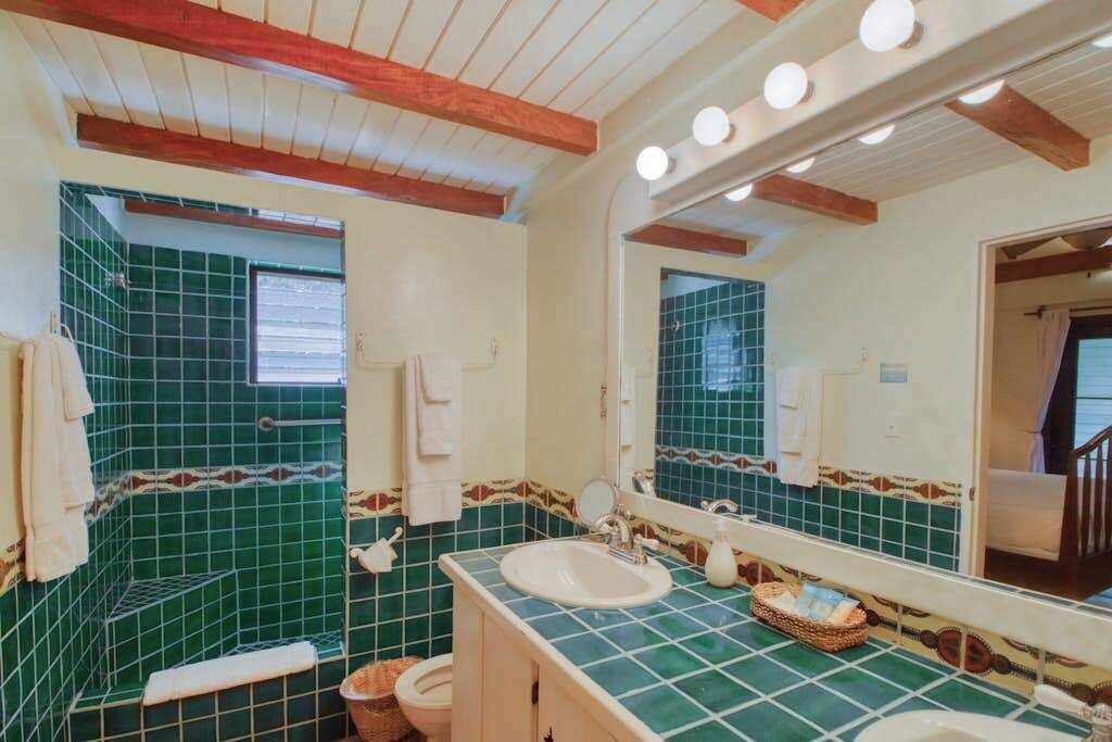 Photo of Bathroom in Placencia