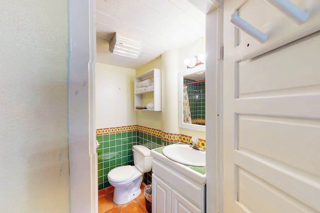Photo of Bathroom in Placencia