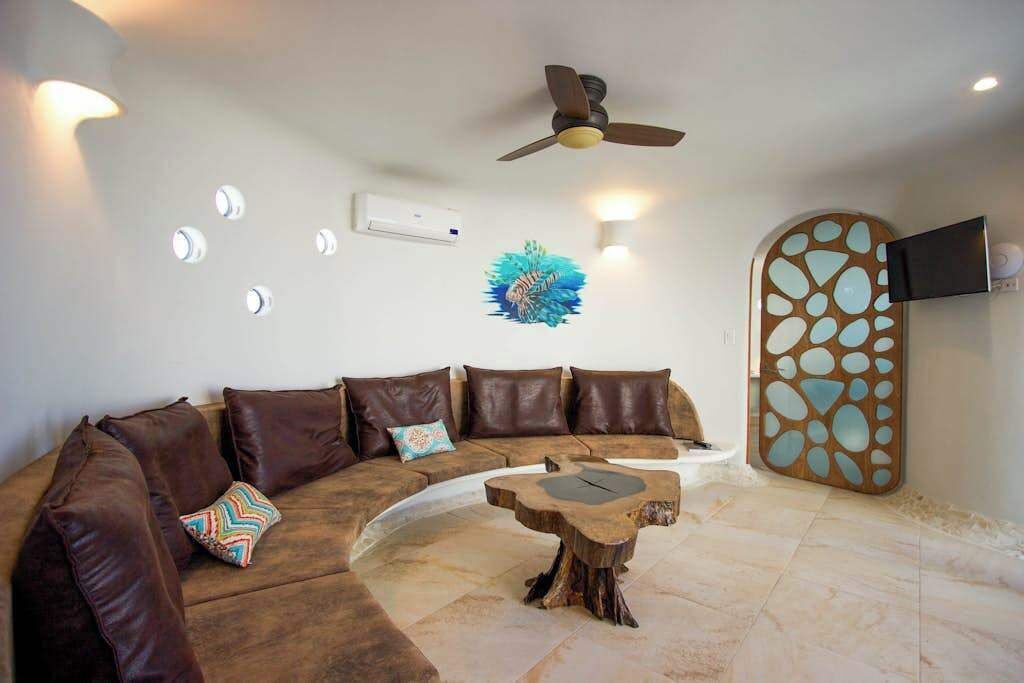 Photo of Livingroom in Cocoplum