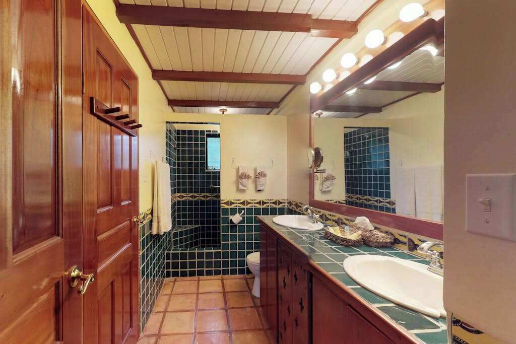 Photo of Bathroom in Placencia