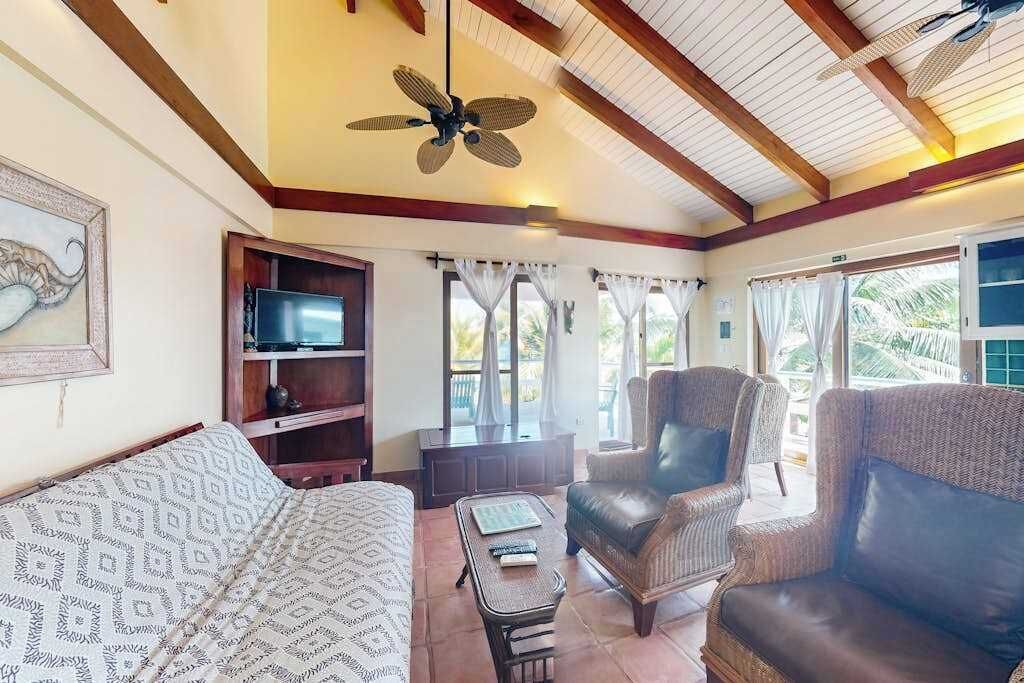 Photo of Livingroom in Placencia