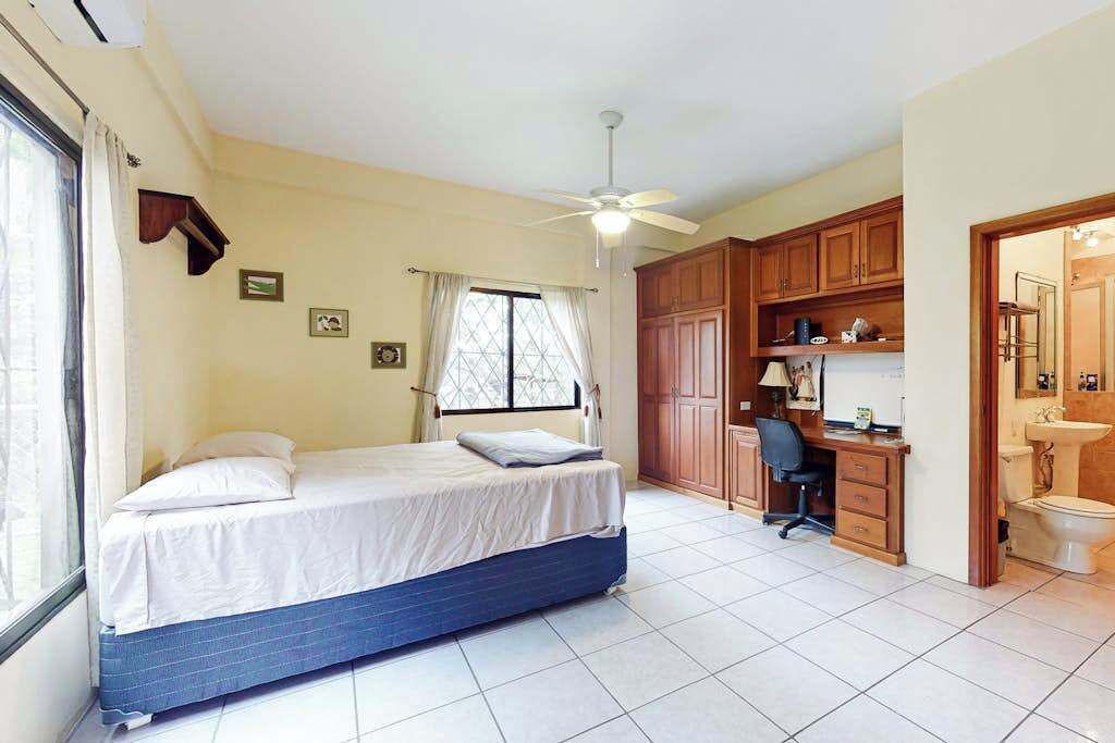 Photo of Bedroom in Santa Elena