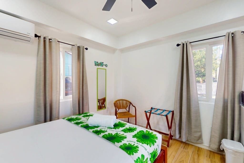 Photo of Bedroom in Caye Caulker