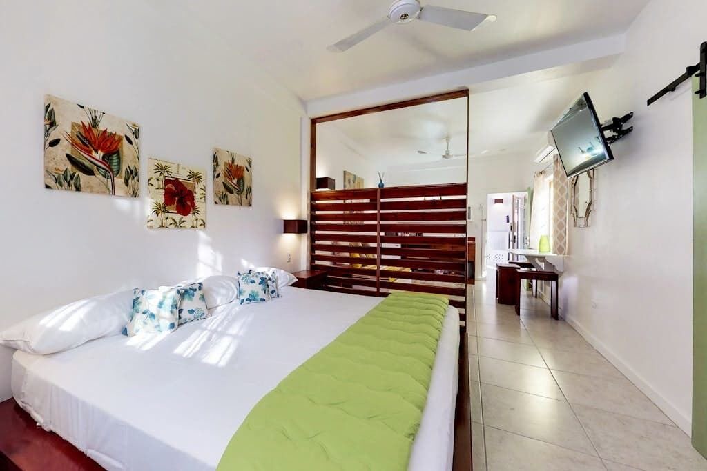 Photo of Bedroom in Caye Caulker