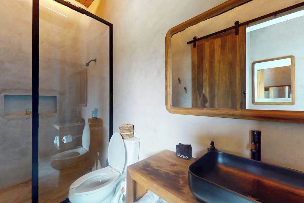 Photo of Bathroom in Placencia