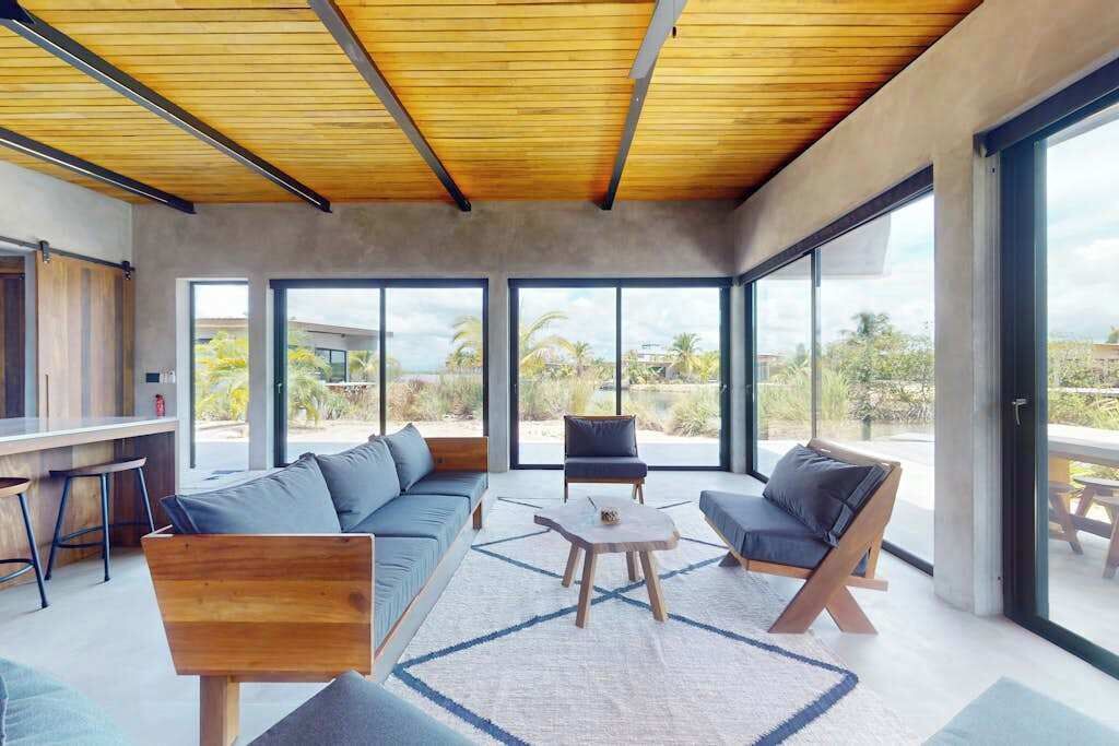 Photo of Livingroom in Placencia