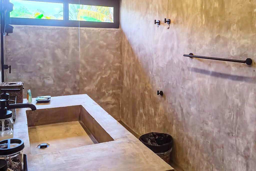 Photo of Bathroom in Placencia