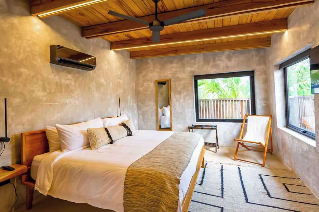 Photo of Bedroom in Placencia