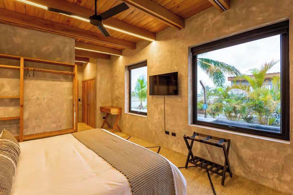 Photo of Bedroom in Placencia