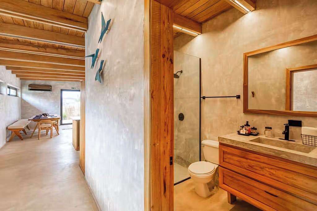 Photo of Bathroom in Placencia