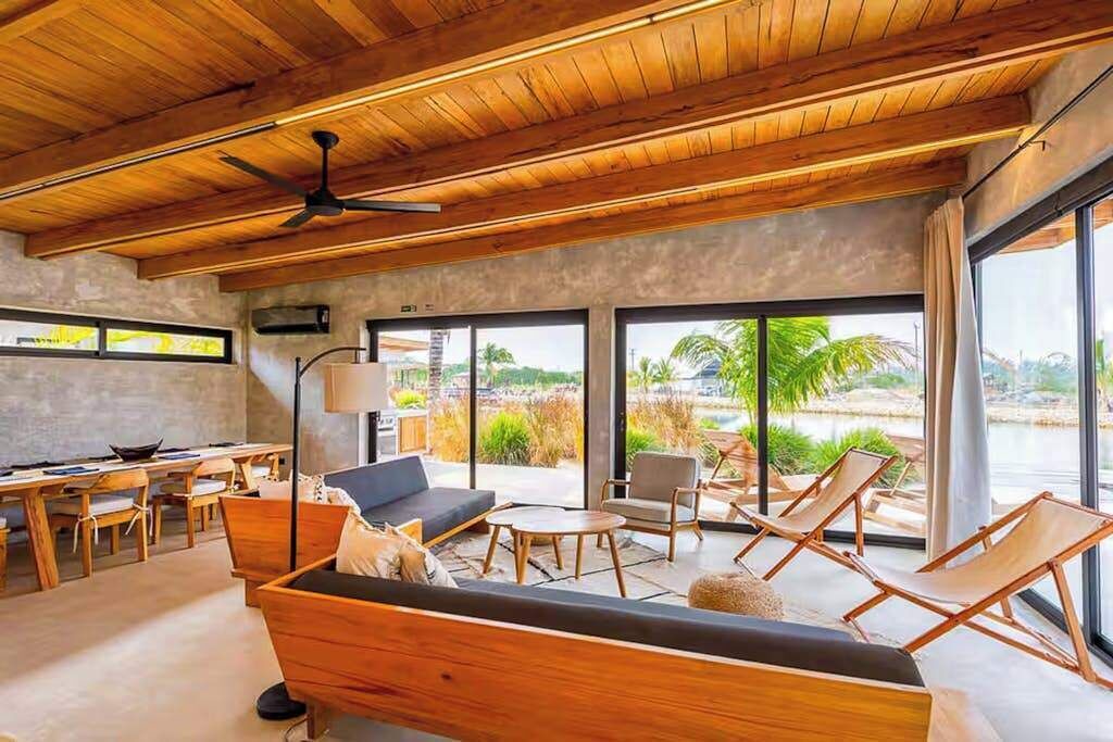 Photo of Livingroom in Placencia