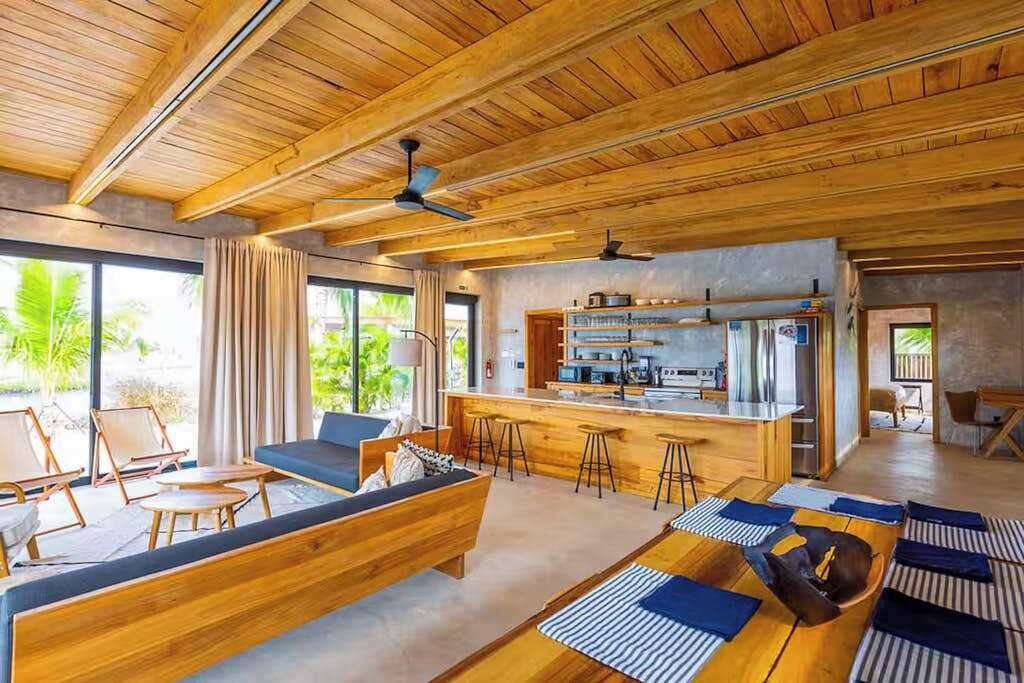 Photo of Livingroom in Placencia