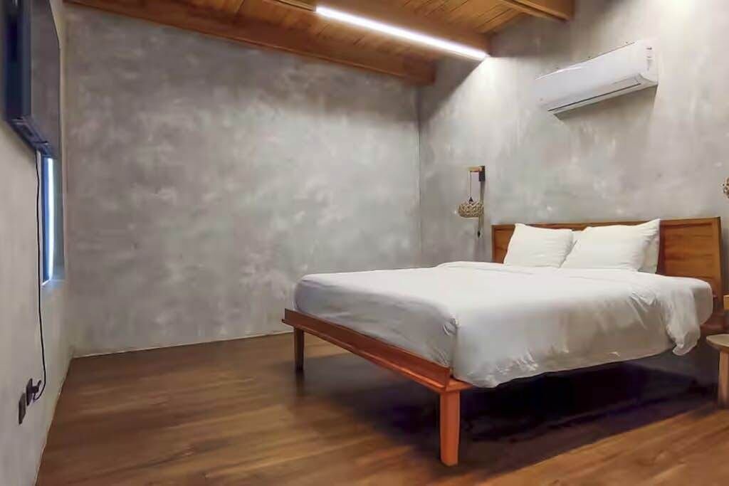 Photo of Bedroom in Placencia