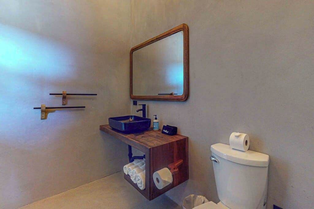 Photo of Bathroom in Placencia