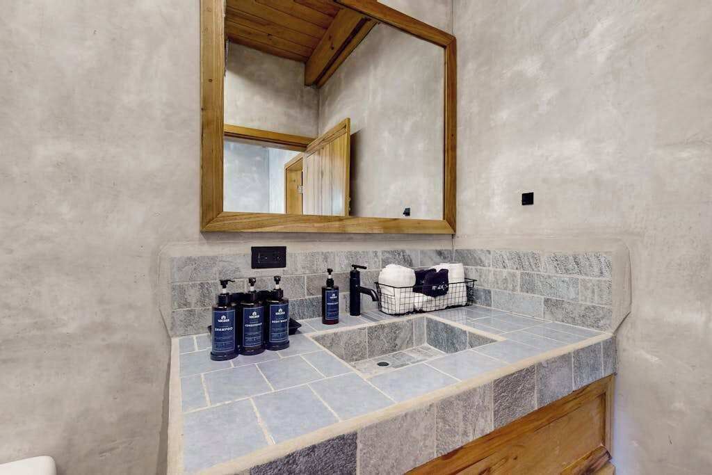 Photo of Bathroom in Placencia