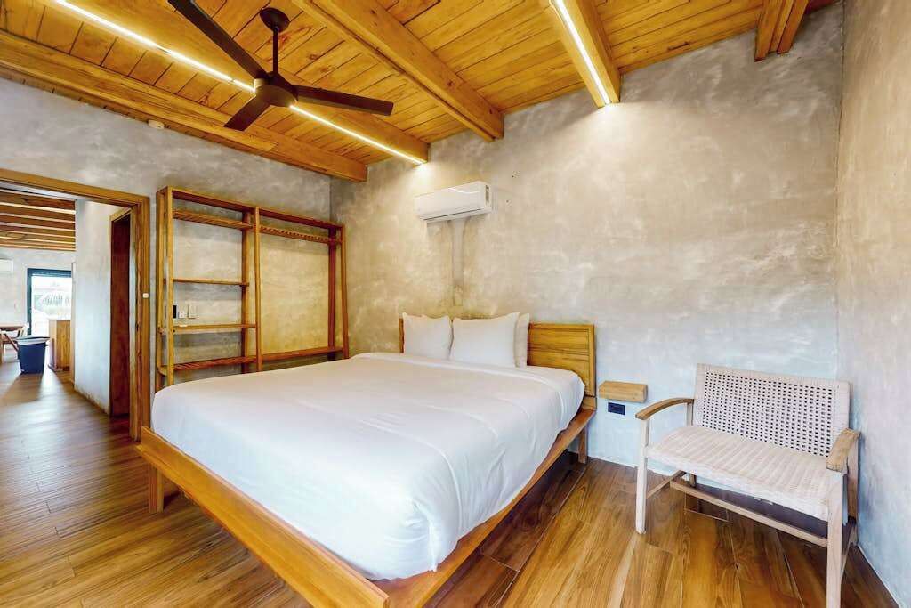 Photo of Bedroom in Placencia