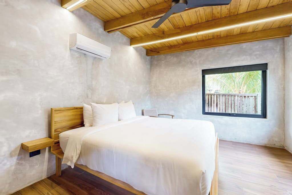 Photo of Bedroom in Placencia