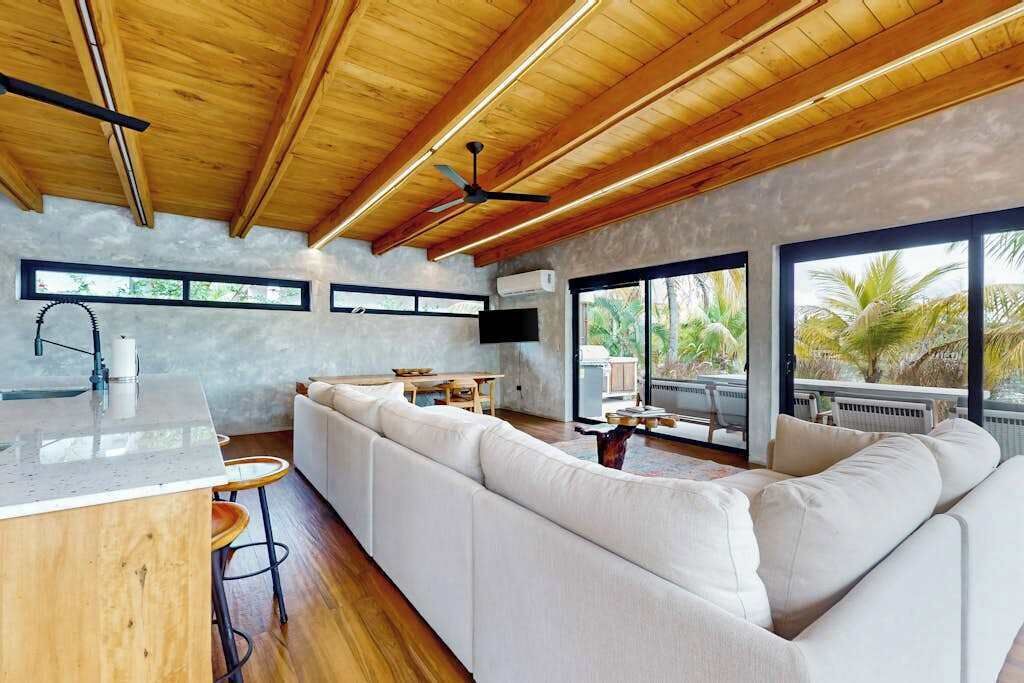 Photo of Livingroom in Placencia