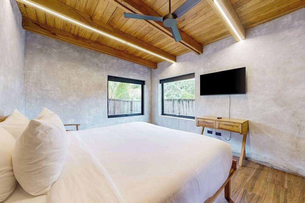 Photo of Bedroom in Placencia