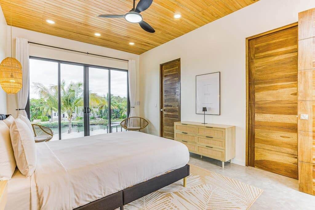 Photo of Bedroom in Cocoplum