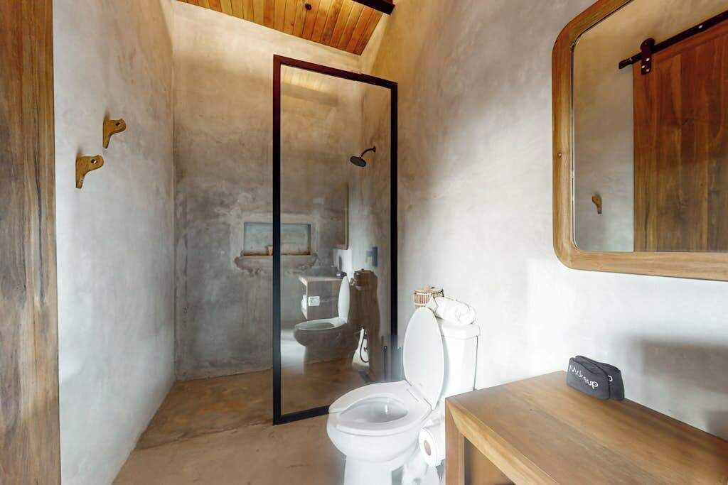 Photo of Bathroom in Placencia