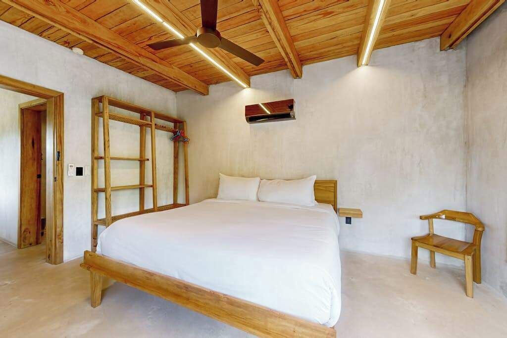 Photo of Bedroom in Placencia