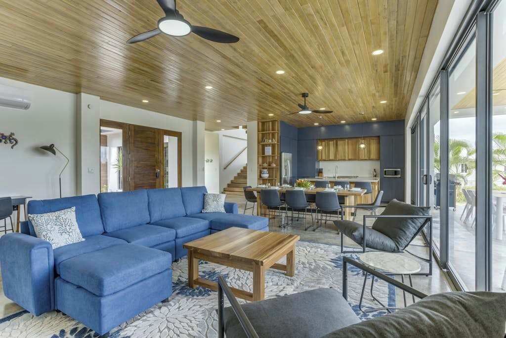 Photo of Livingroom in Cocoplum