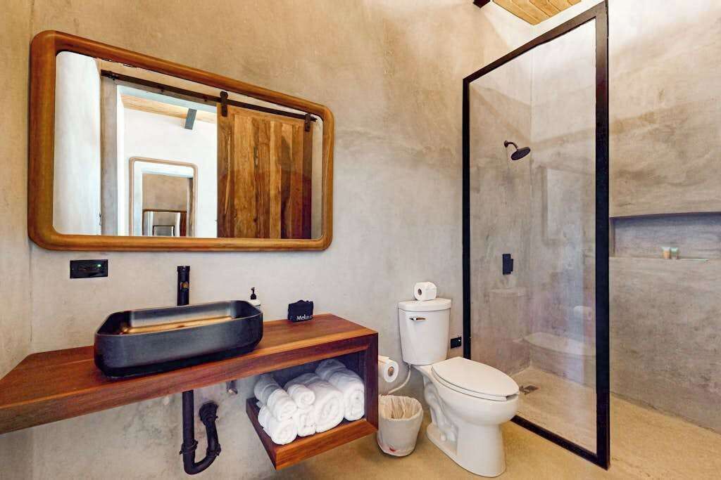 Photo of Bathroom in Placencia