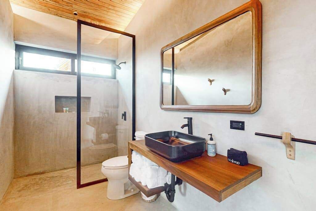 Photo of Bathroom in Placencia