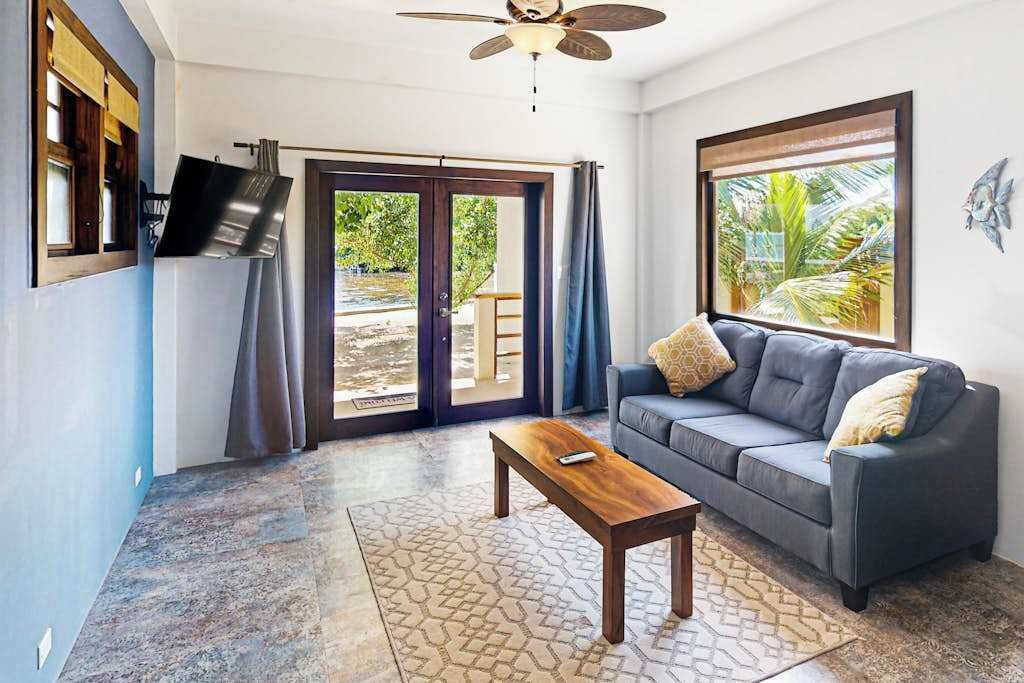 Photo of Livingroom in Caye Caulker