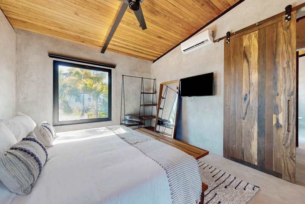 Photo of Bedroom in Placencia