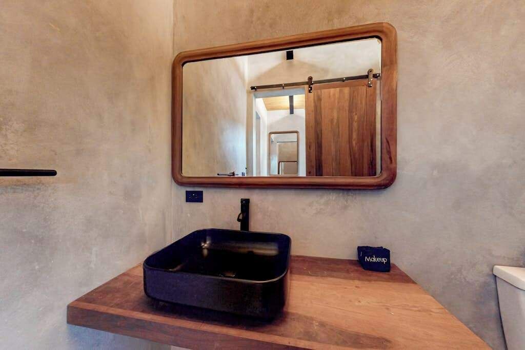 Photo of Bathroom in Placencia
