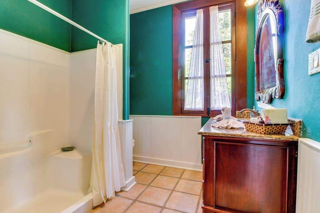 Photo of Bathroom in Bullet Tree Falls