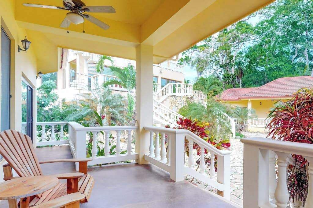 Photo of Patio Balcony in Sanctuary Belize
