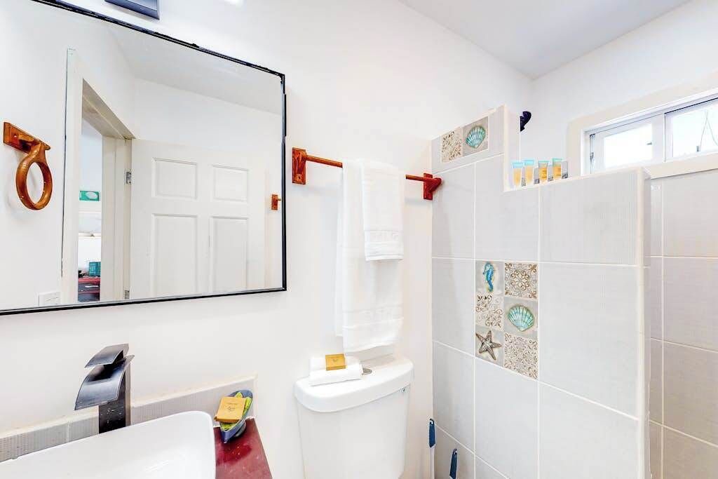 Photo of Bathroom in Caye Caulker