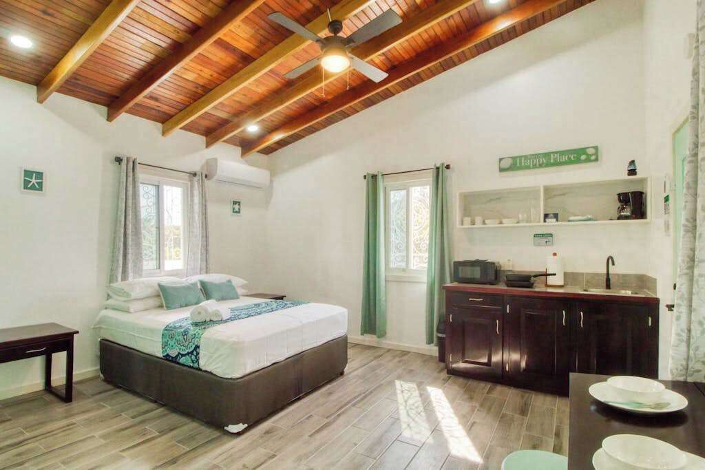 Photo of Bedroom in Caye Caulker