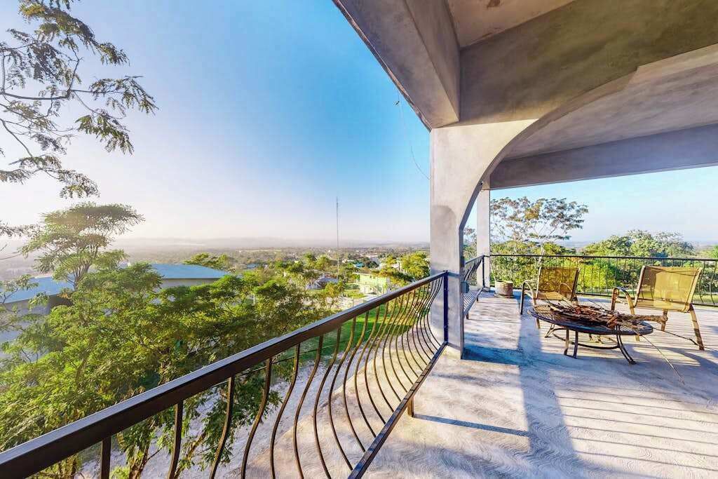 Photo of Patio Balcony in Santa Elena