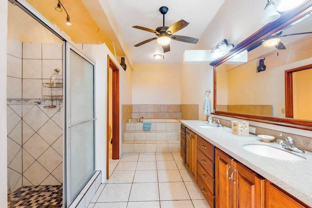 Photo of Bathroom in Santa Elena