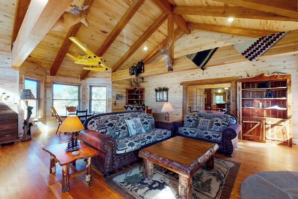 Photo of Livingroom in South Fork