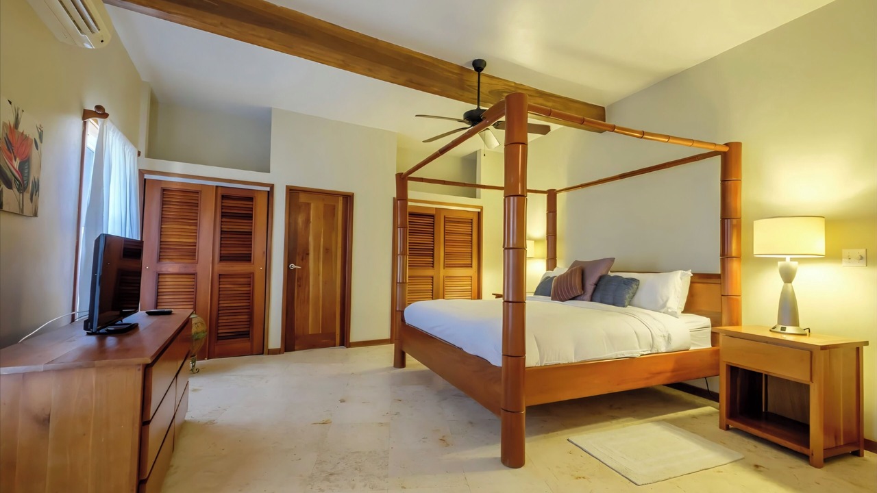 Photo of Bedroom in Gales Point