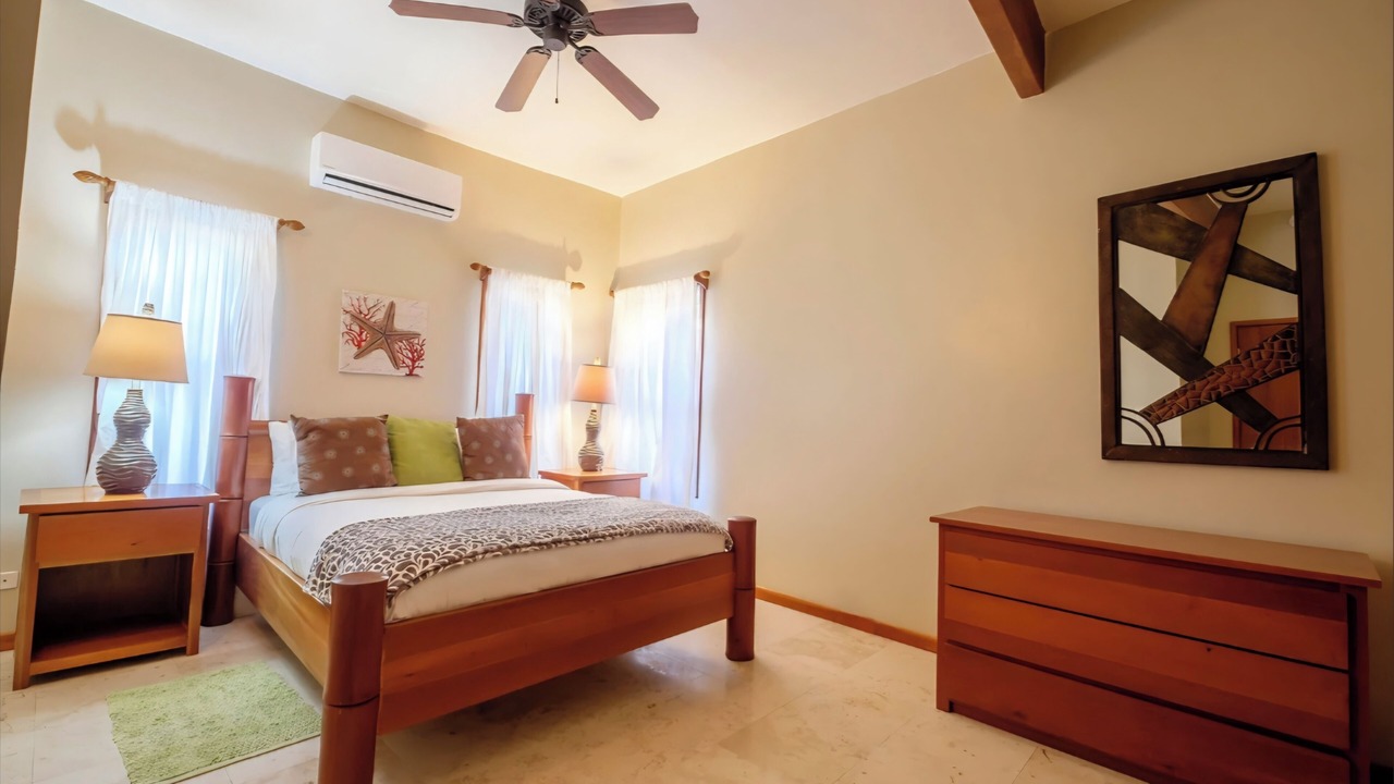 Photo of Bedroom in Gales Point