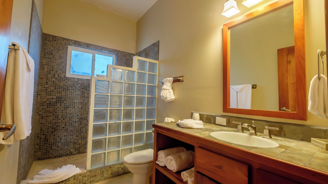 Photo of Bathroom in Gales Point