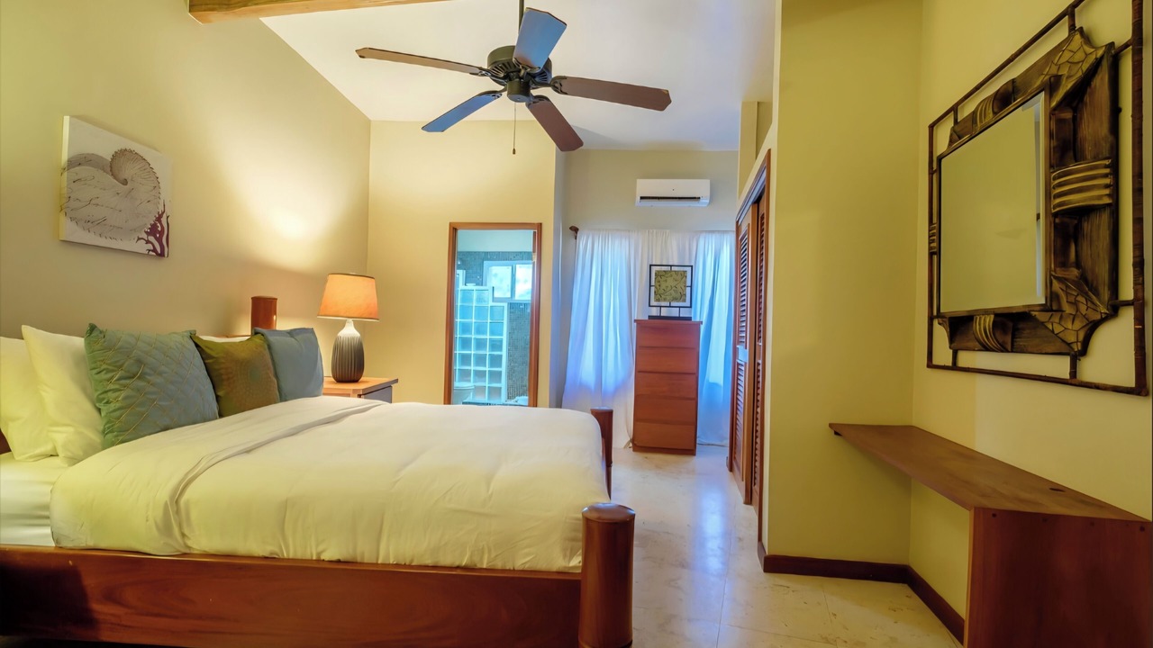 Photo of Bedroom in Gales Point