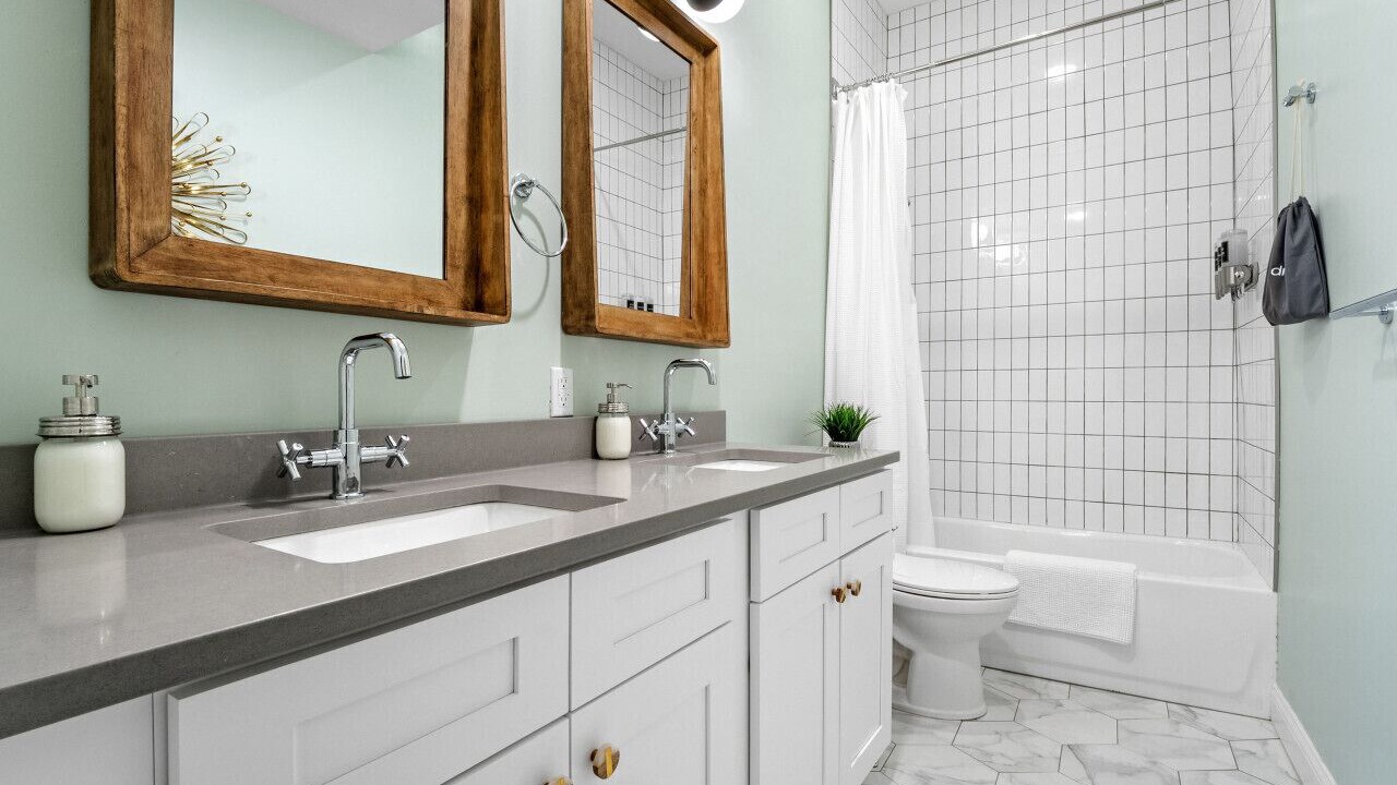 Photo of Bathroom in Shaw