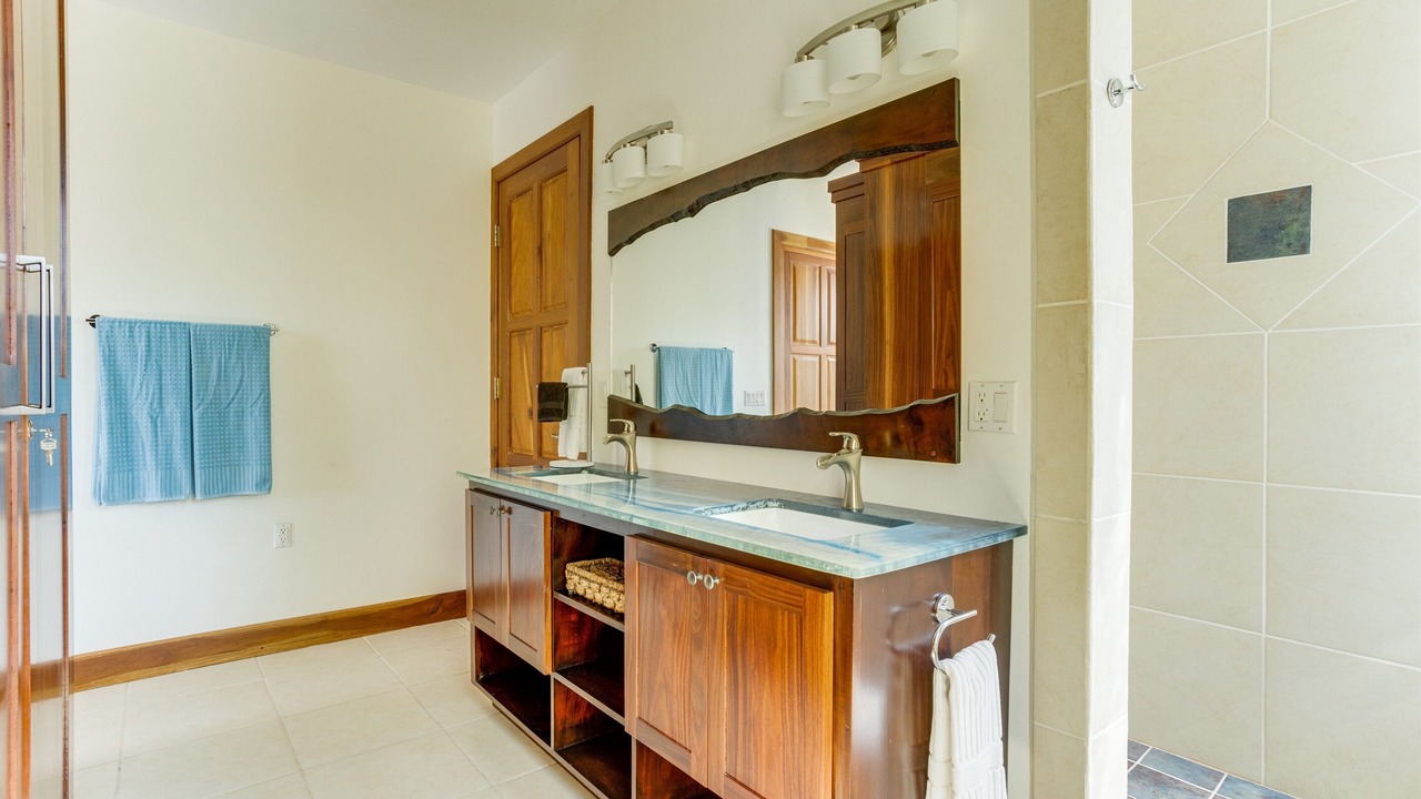 Photo of Bathroom in Cocoplum