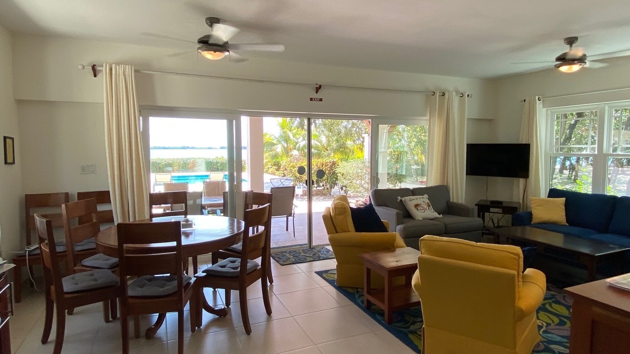 Photo of Livingroom in Placencia