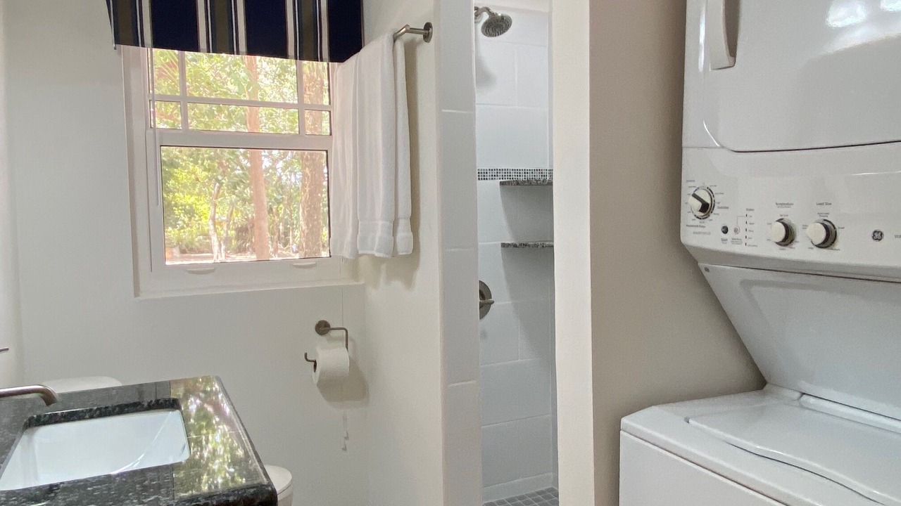 Photo of Bathroom in Placencia