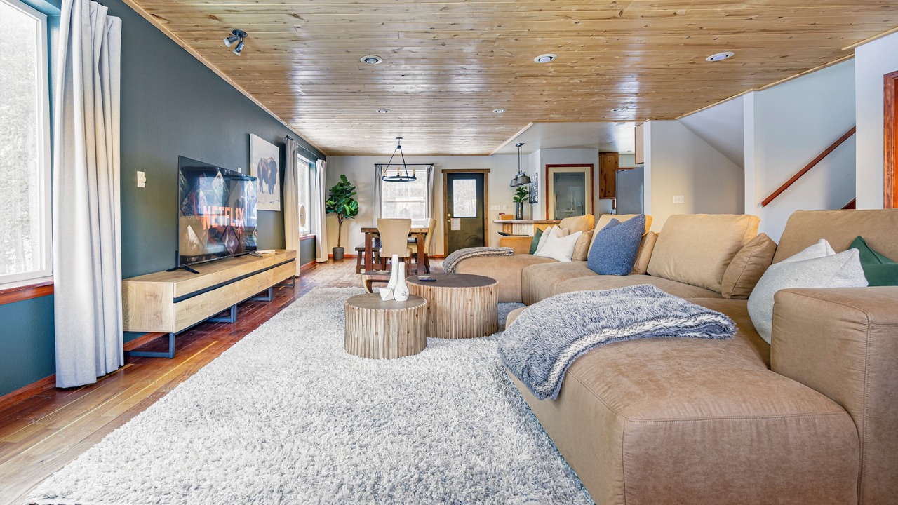 Photo of Livingroom in Saint Mary's