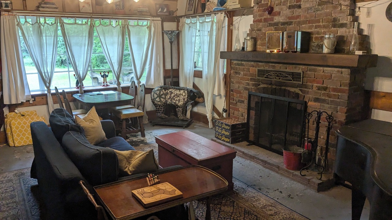 Photo of Livingroom in Milford